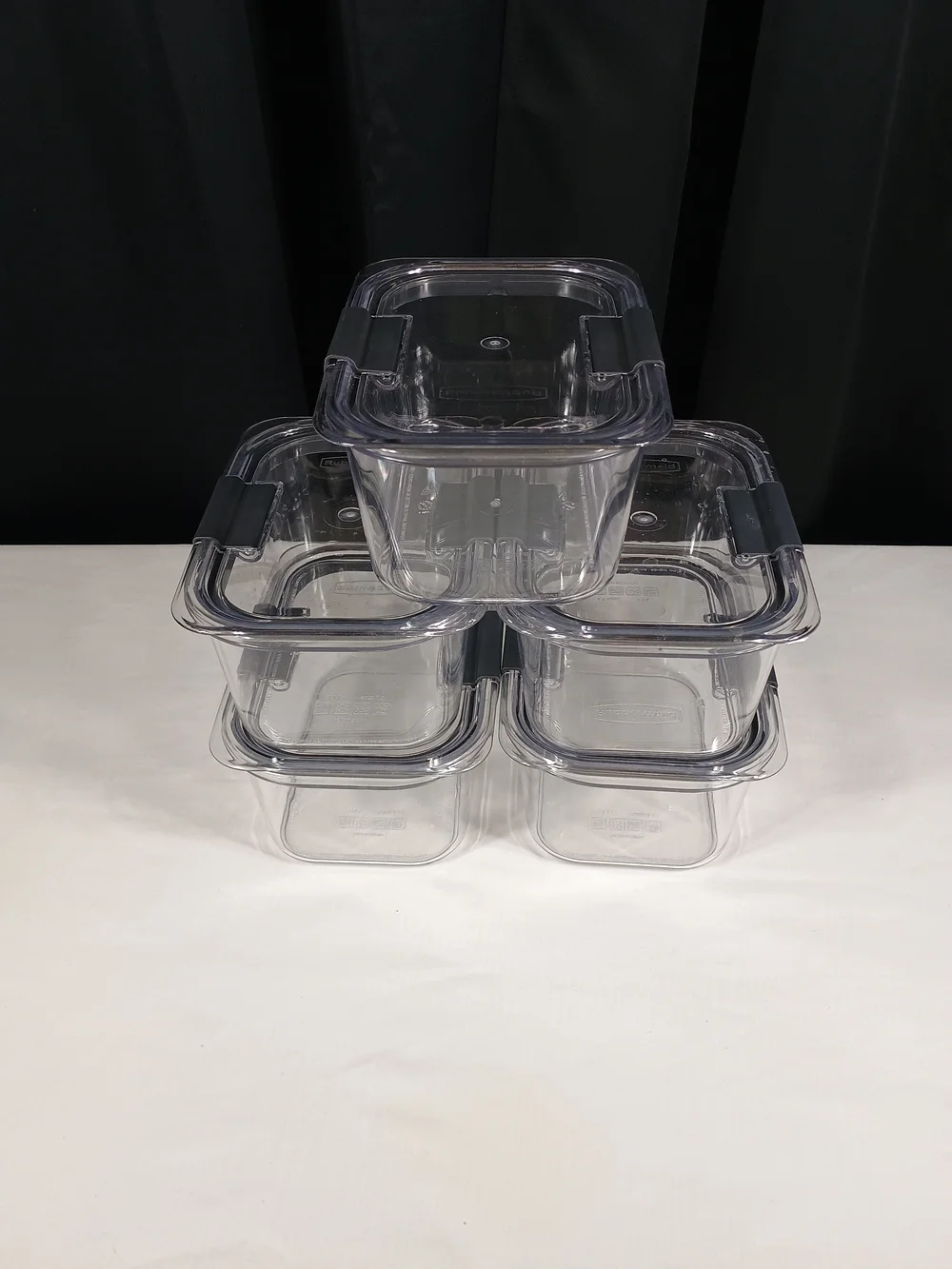 5 Rubbermaid Brilliance Plastic 4.7 Cup Size Food Storage Containers